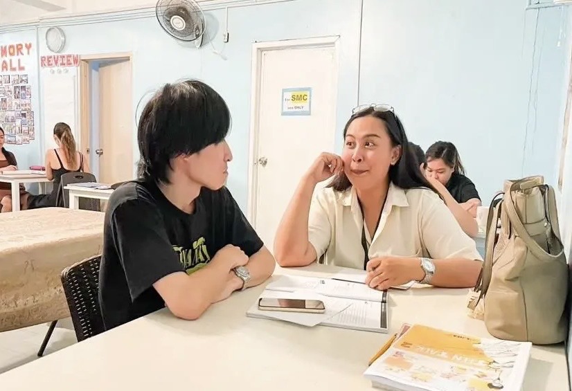 フィリピン留学のマンツーマン授業風景