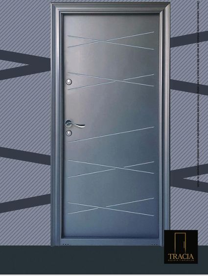 Ușă Metalică Tracia - Design cu Linii Diagonale