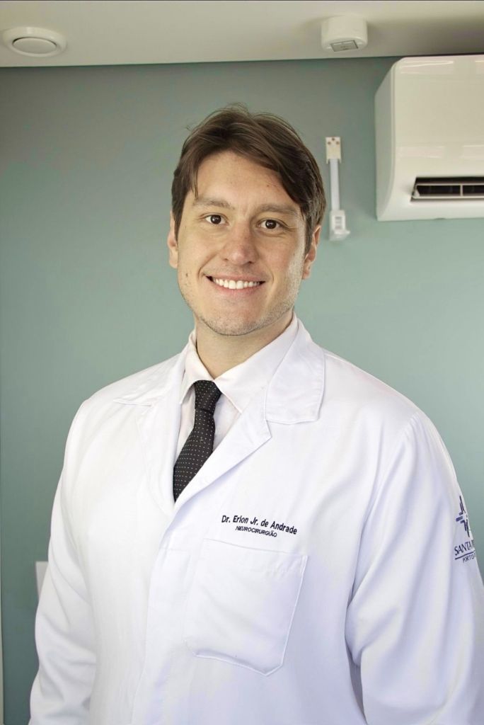 Dr. Erion Jr de Andrade - Neurocirurgião em Porto Alegre especialista em Cirurgia de Crânio e Coluna