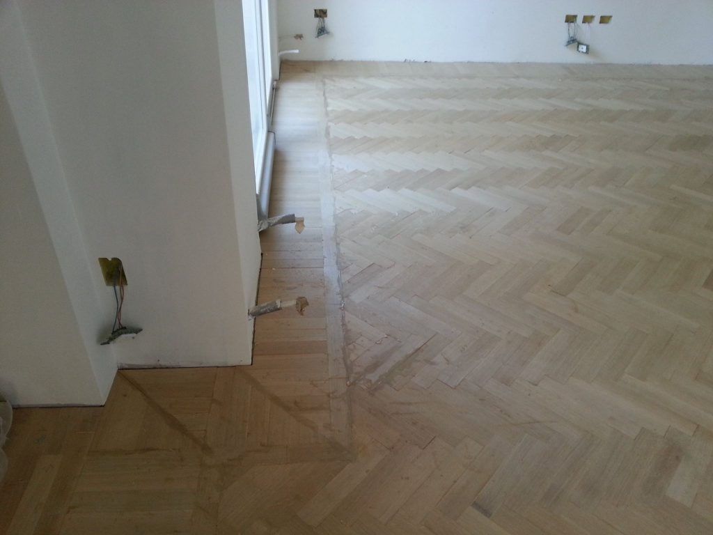 Restauro parquet spina ungherese Macerata