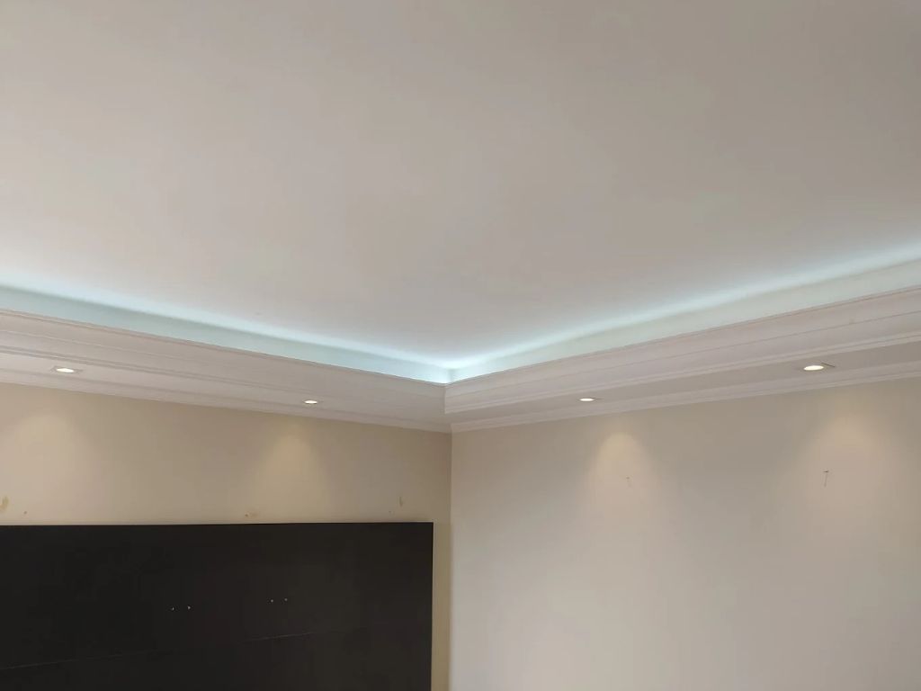 Sanca de gesso com LED embutido