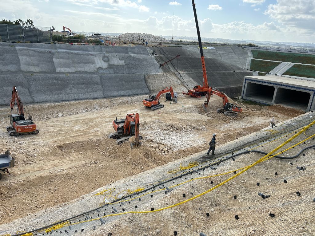 インフラ整備工事 - 排水構造物設置