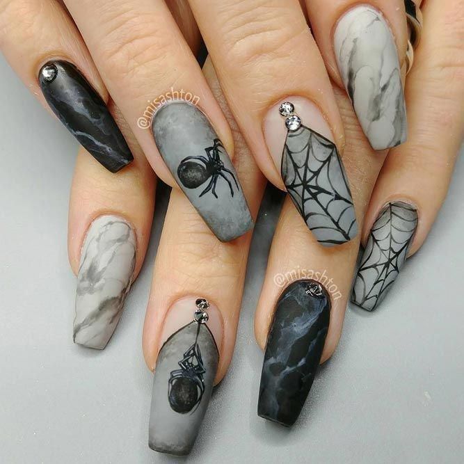 Smoky Spider Marble Nails
