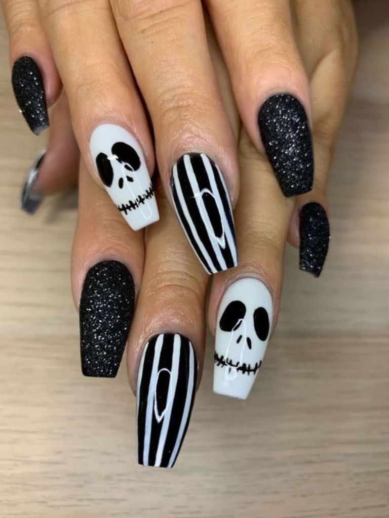 Gothic Skulls Design