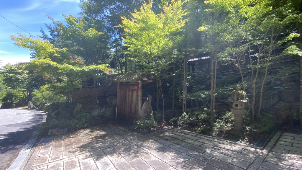 庭園の入り口