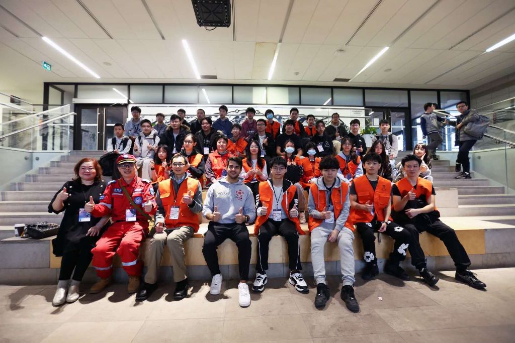 Youth volunteer team