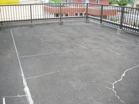 防水 施工前（ひび割れ・漏水痕）