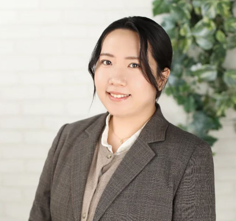 カウンセラー 飯島菜々