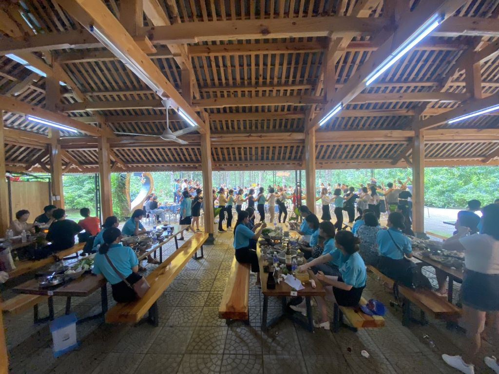 Dining Hall - Khu ăn uống tập thể