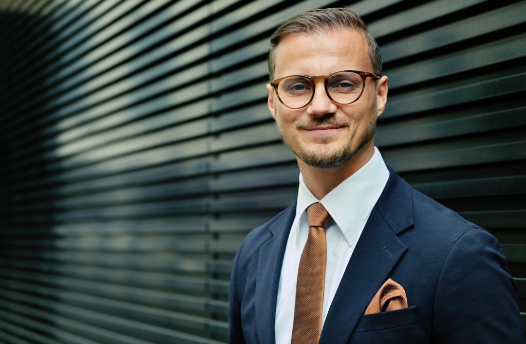 Dennis Klose - Geschäftsführer Elite Consulting Partners, Experte Personalberatung Finance Legal Office Management Frankfurt München Hamburg DACH