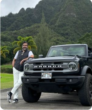 Avi Arya with his car