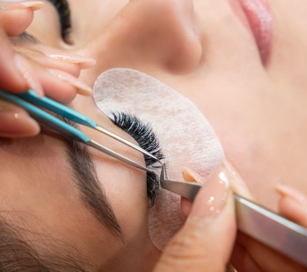 Professional Lash Extension Application