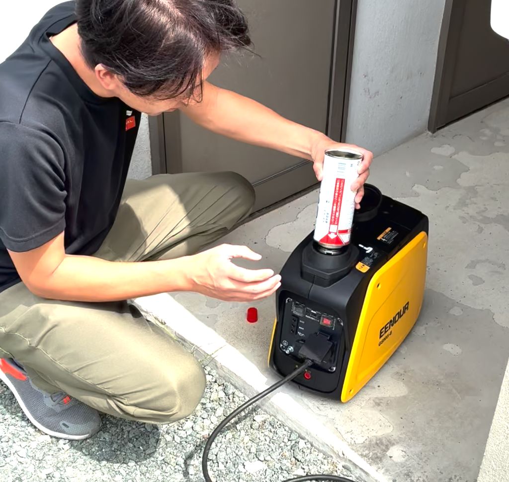 ガスボンベの取り付け作業