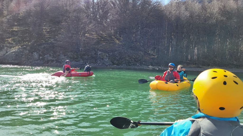 Entrenamiento de guías en el agua