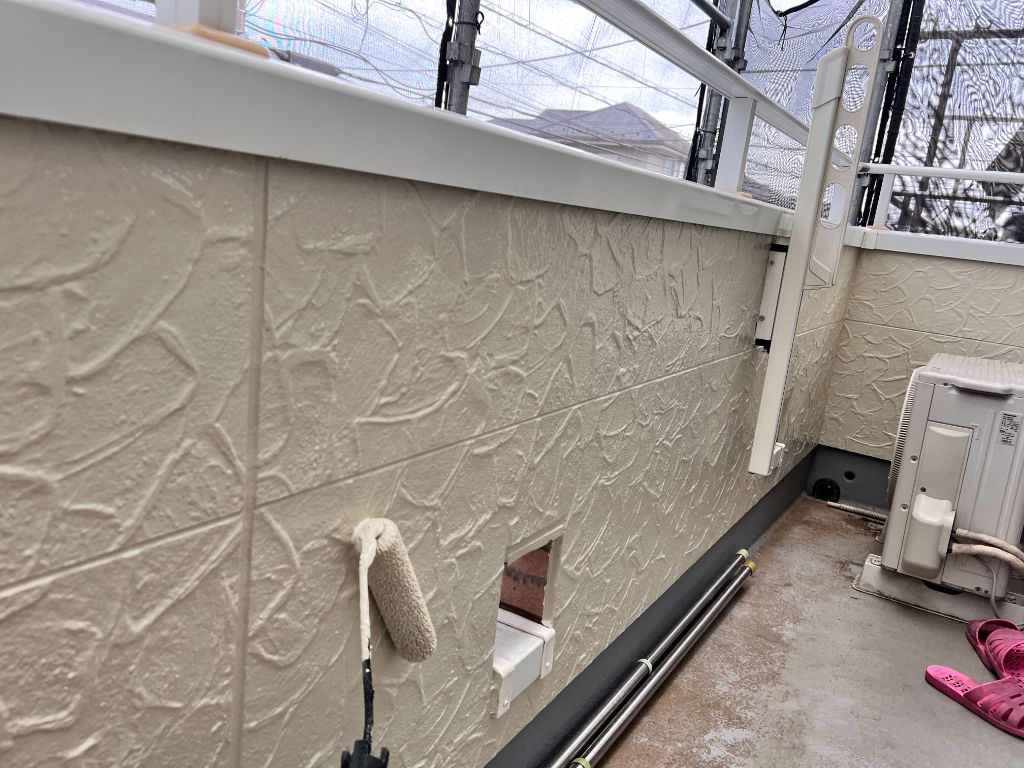 外壁上塗り作業