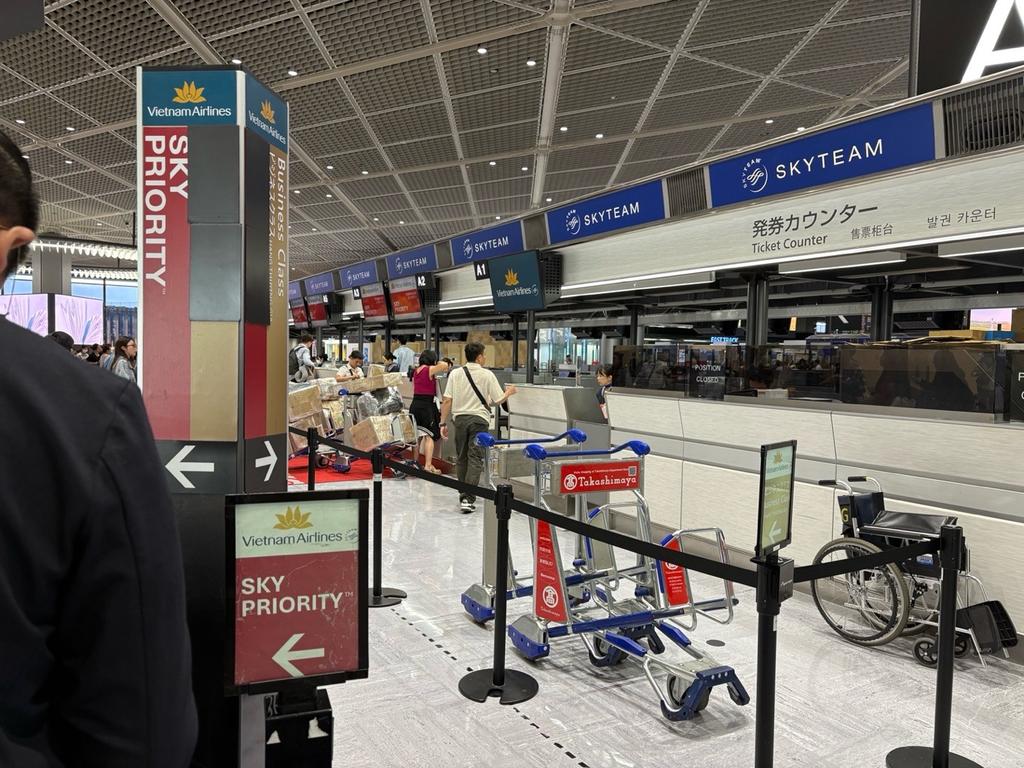 成田空港チェックイン