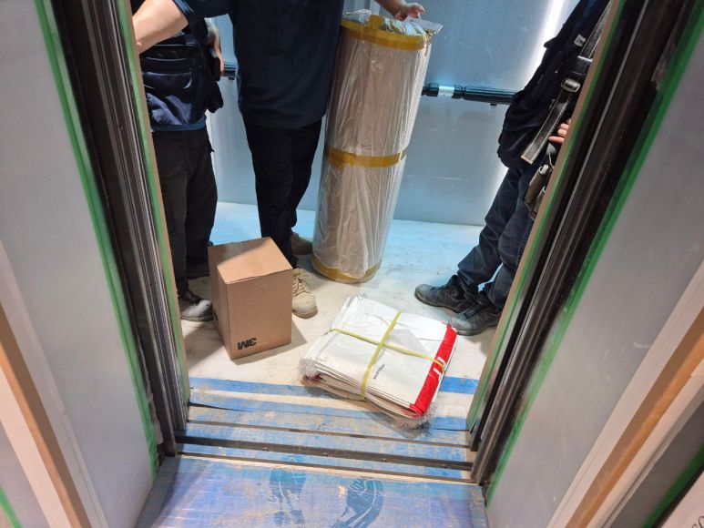 강남 신세계 백화점 바닥보양