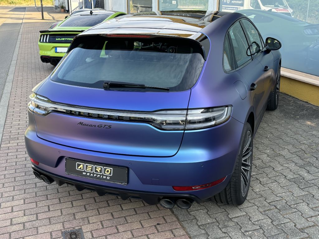 Premium Fahrzeugfolierung