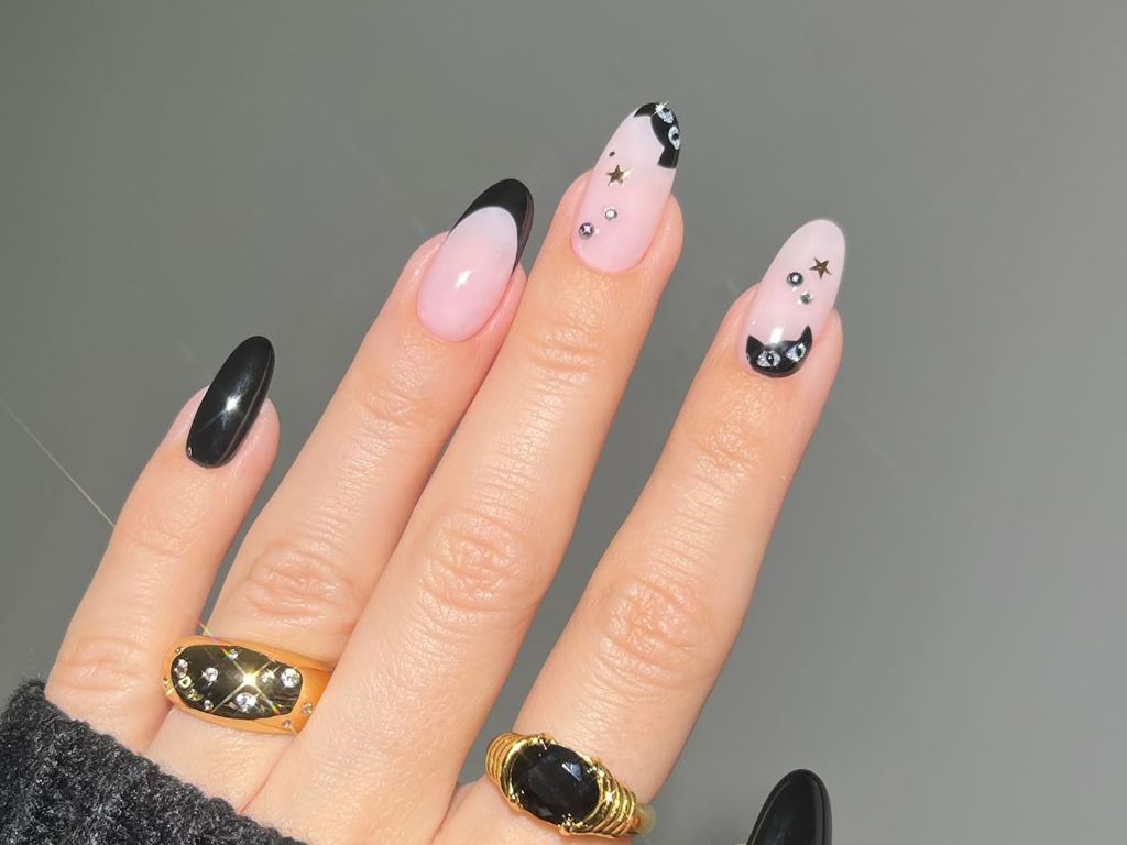 Gothic Pink Black Nails