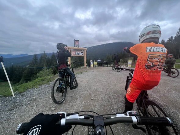 マウンテンバイク