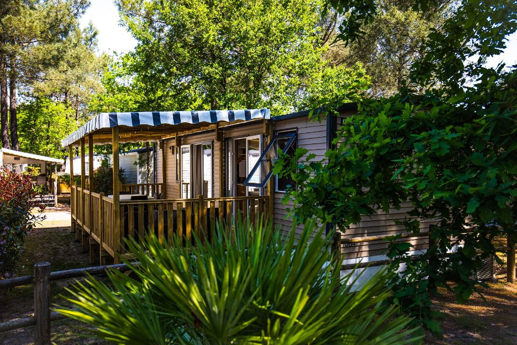 Mobil-home avec terrasse