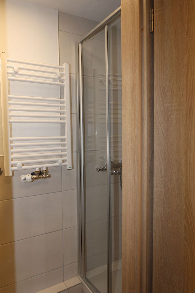 Zimmer 5 – Dusche