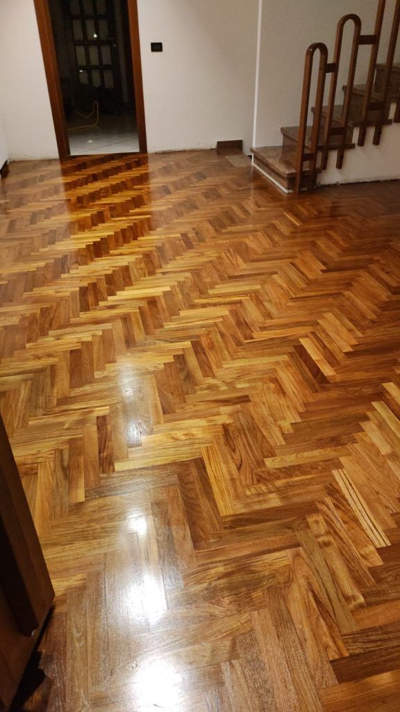Lamatura e lucidatura parquet a spina Falconara