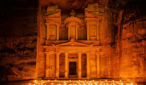 البتراء الخزنة ليلاً | Treasury at Night