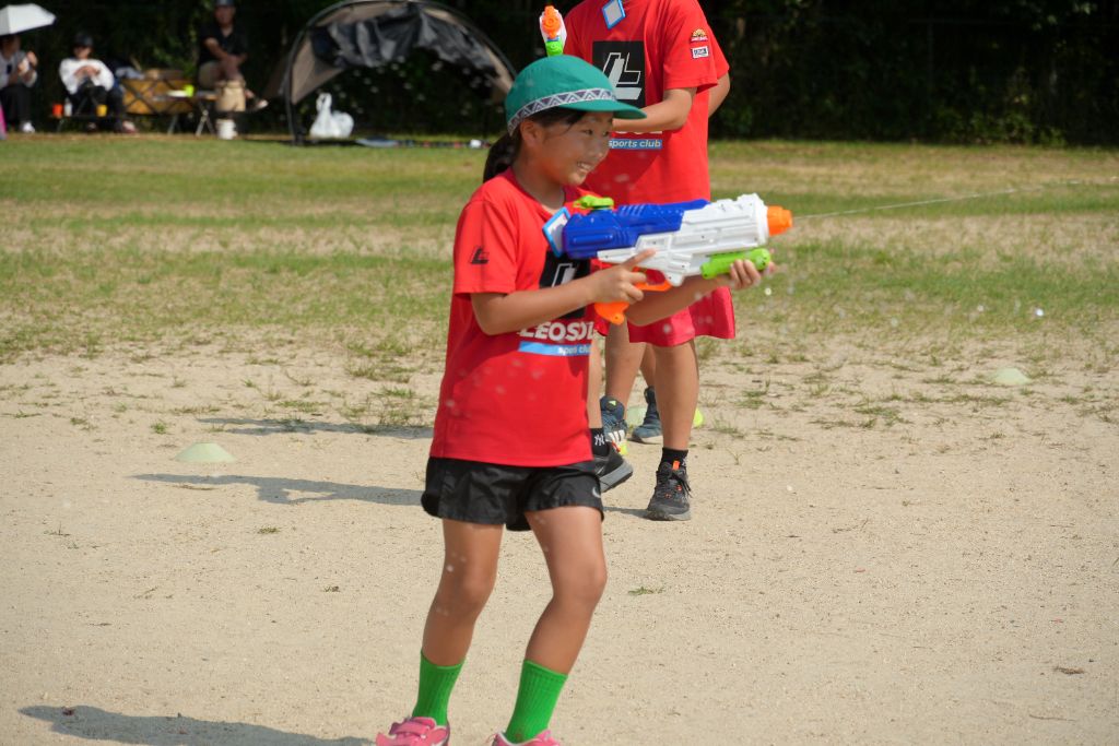 水鉄砲大会 - 大型水鉄砲で迫力の水合戦