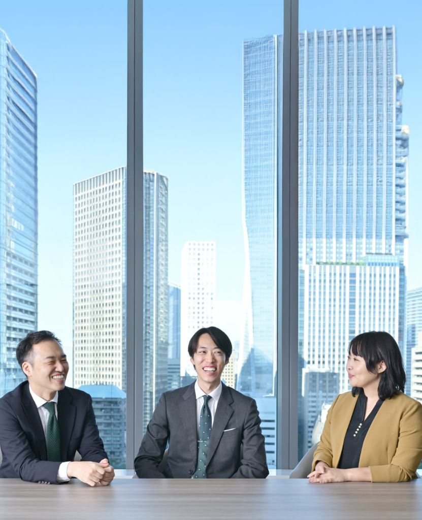 コトラのプロフェッショナルなビジネスミーティング風景