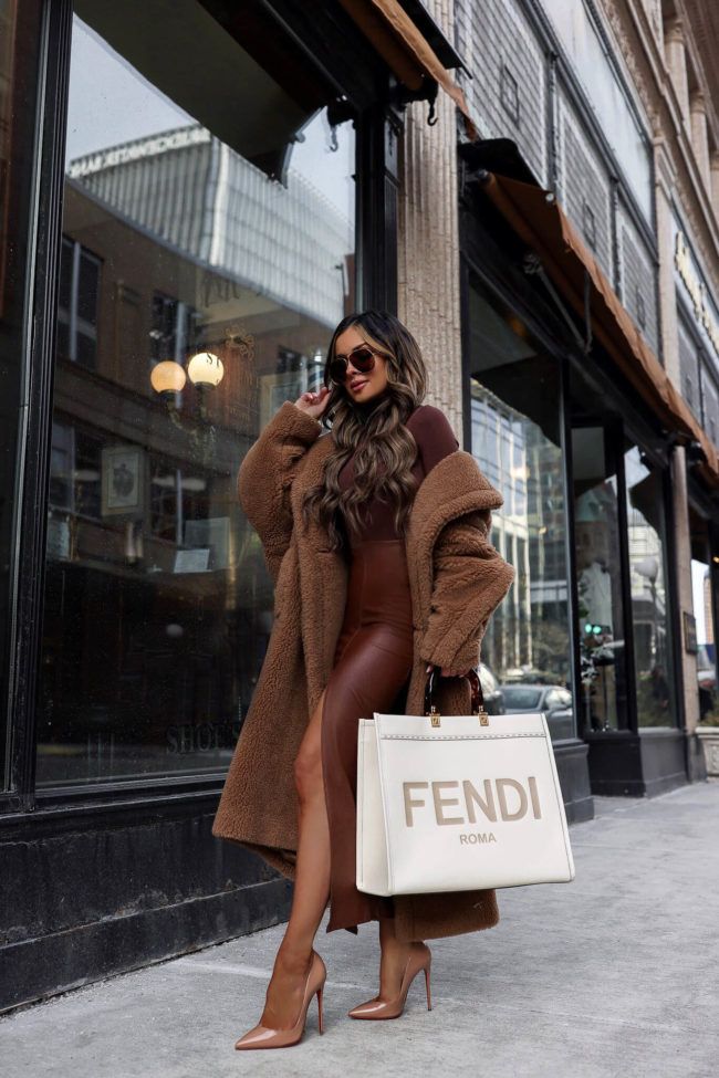 Teddy Coat Brown Outfit