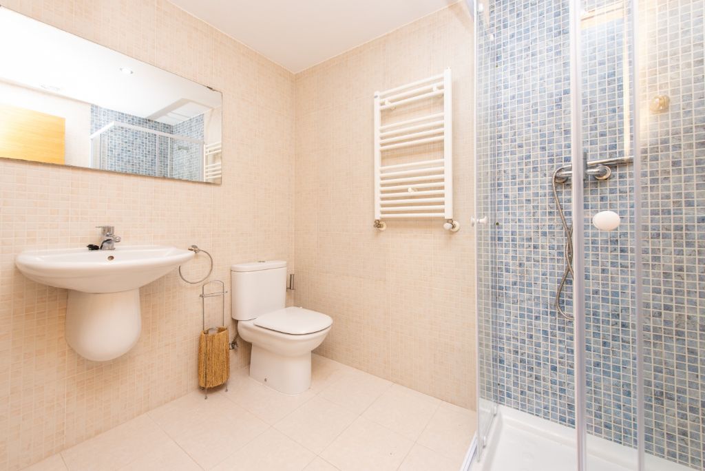 Baño completo moderno