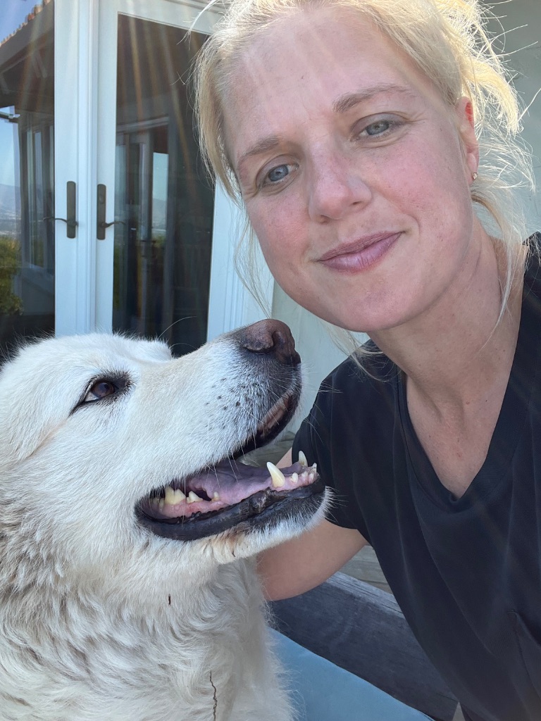 Dog walking service on scenic trail near Los Altos