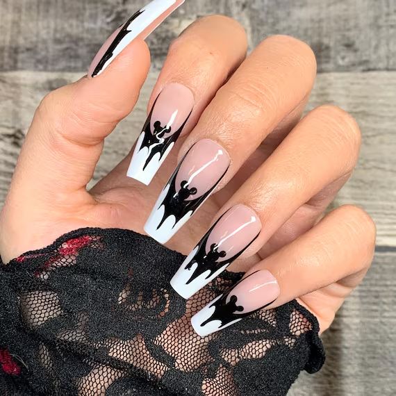 Dramatic Gothic Halloween Nails