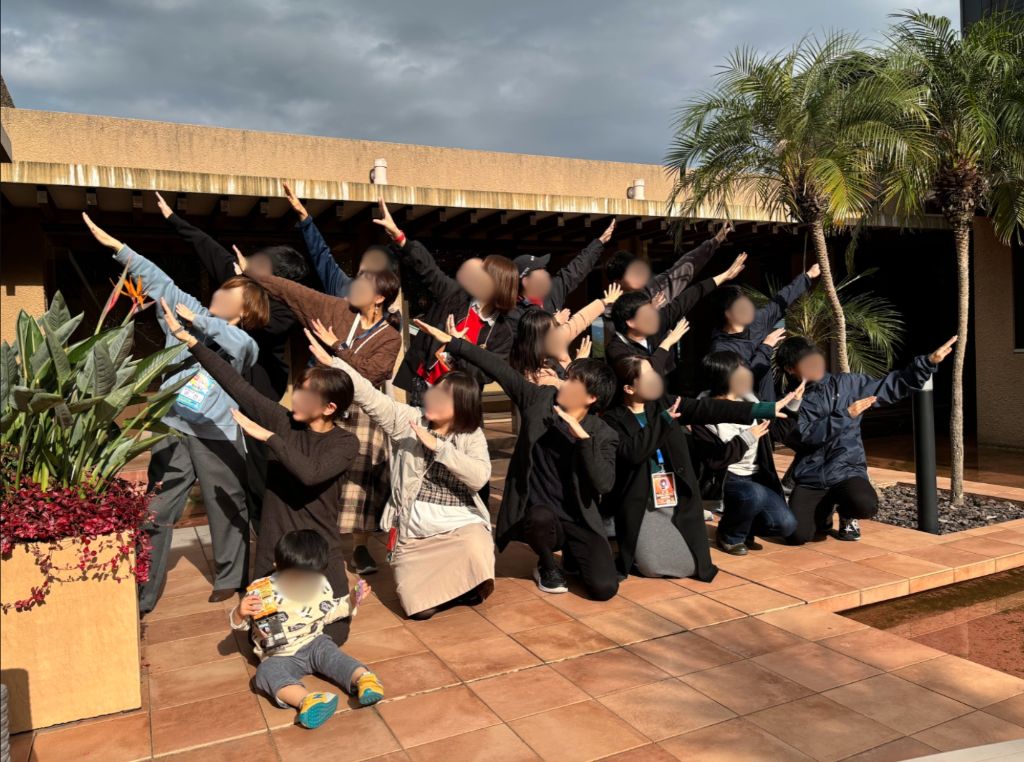 大人の修学旅行・ワーケーション合宿での集合写真